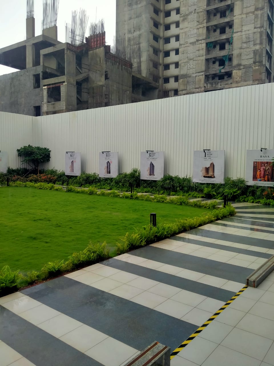 Premium landscape and garden development at Roswalt Raya residential project